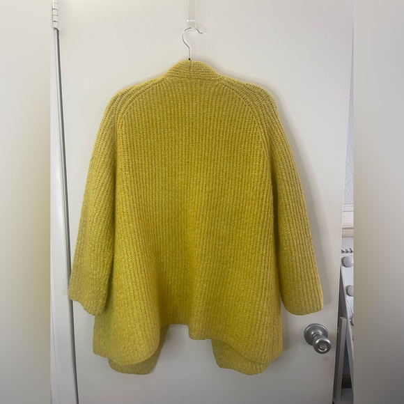 Zara Oversized Yellow Cardigan - Size Small - Picture 5 of 9